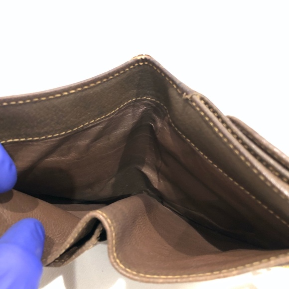 Gucci Brown GG Supreme Bifold Wallet Sku#84143 (gently used, corners tearing) - Picture 13 of 15